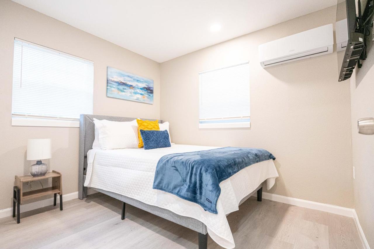 University Serenity Suites Tampa Extérieur photo