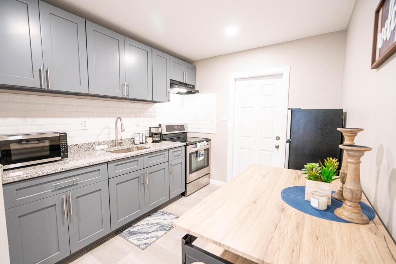 University Serenity Suites Tampa Extérieur photo