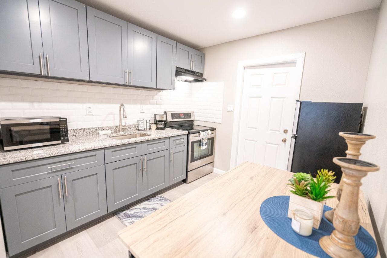 University Serenity Suites Tampa Extérieur photo