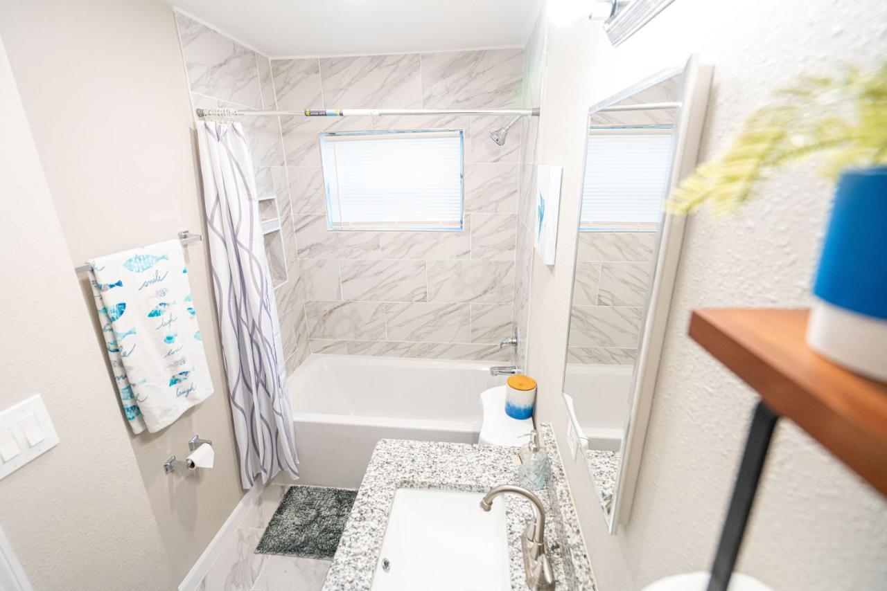 University Serenity Suites Tampa Extérieur photo