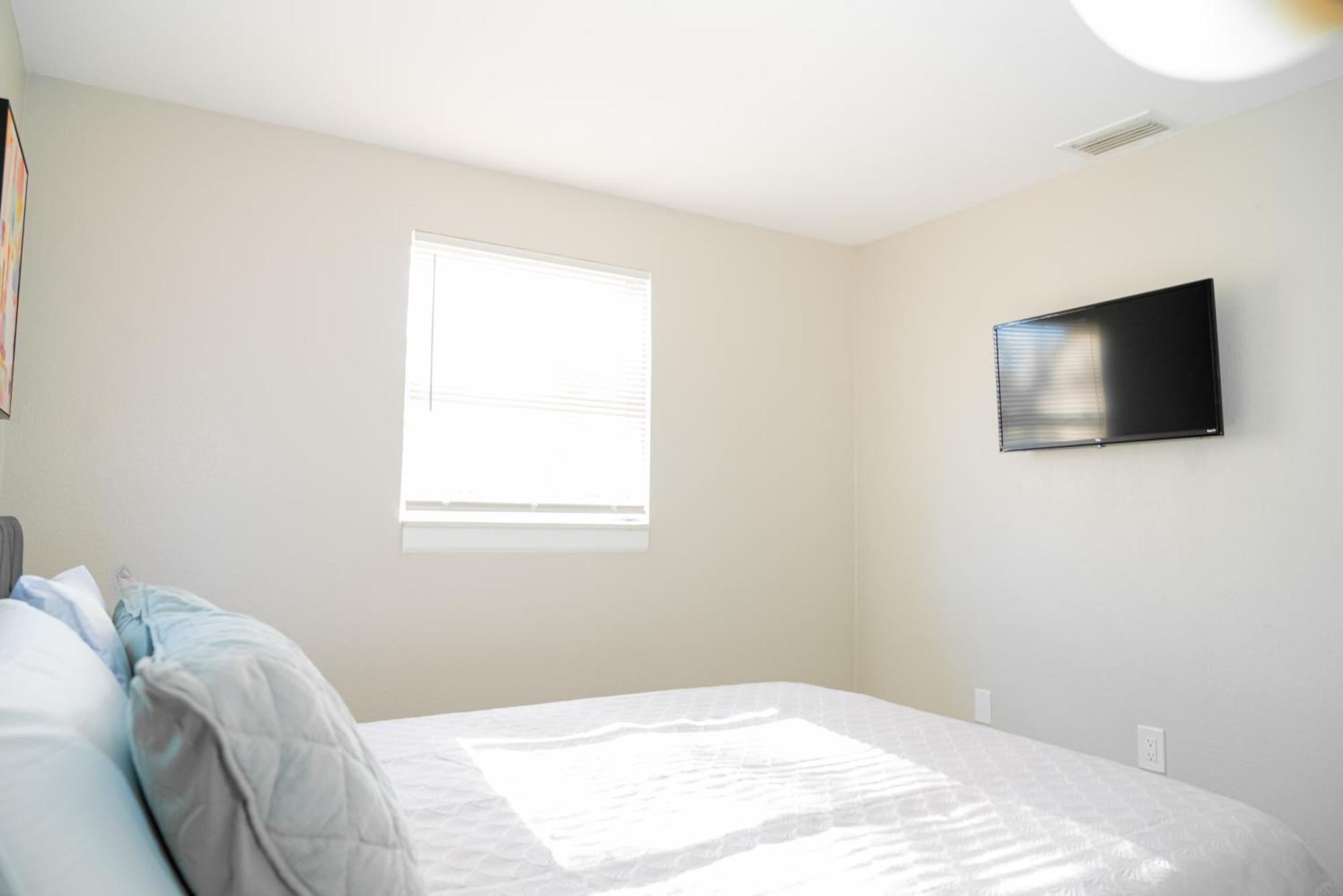 University Serenity Suites Tampa Extérieur photo